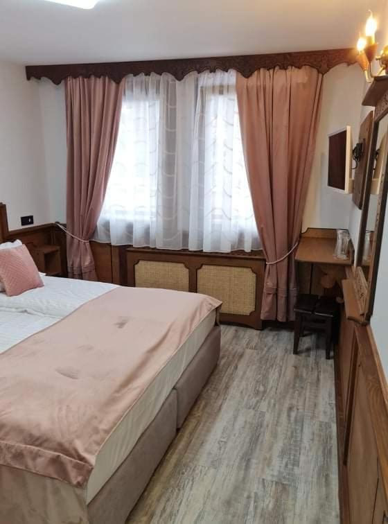 Chuchura Family Hotel Копривштица Экстерьер фото